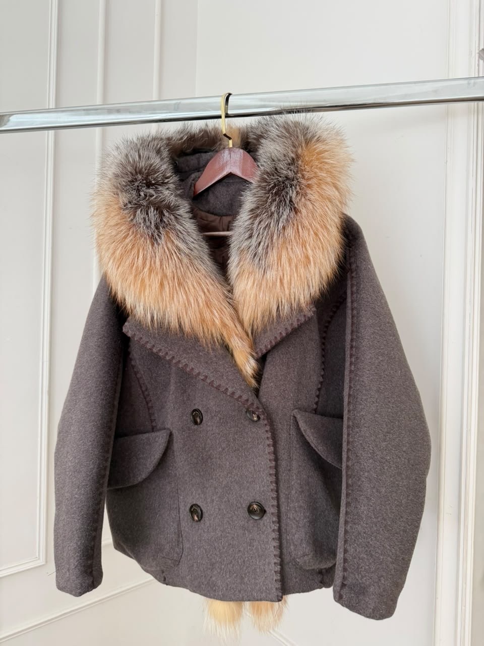 женский пуховик с натуральным мехом max mara premium,зимняя куртка-пальто оверсайз v8oss,пуховики с мехом,меховая куртка,зимняя куртка-пальто оверсайз