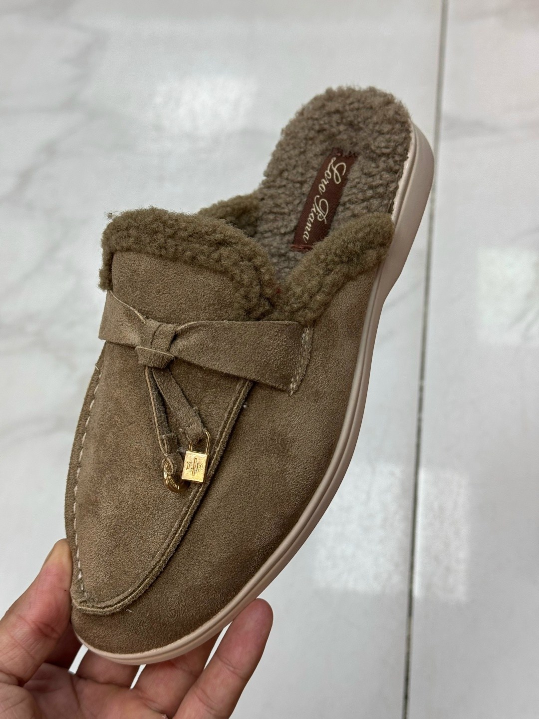 ,лоферы loro piana,мюли с мехом,лоферы женские с мехом,мюли женские