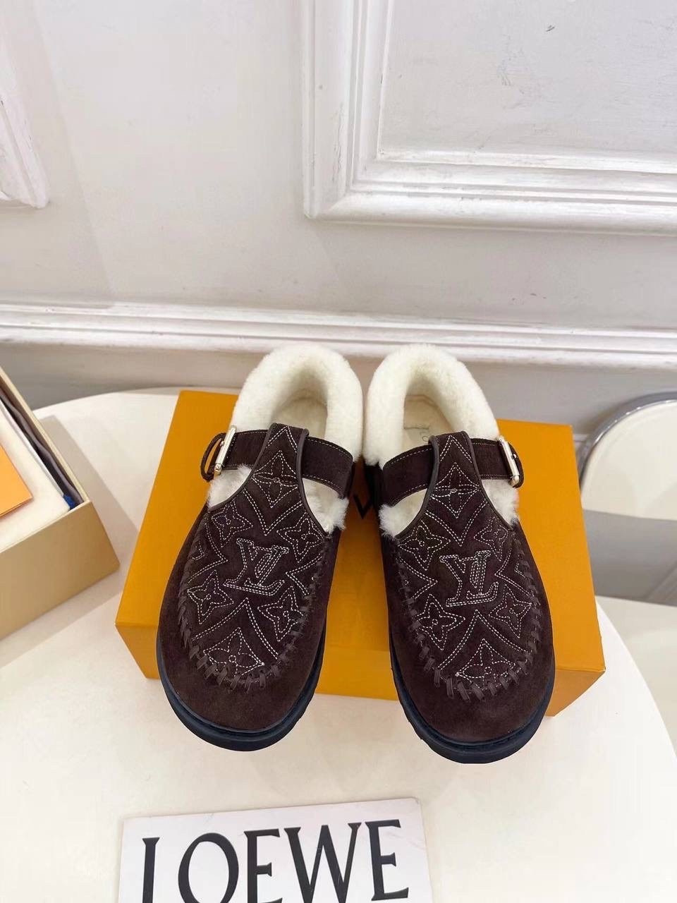 лоферы louis vuitton,женские замшевые ботинки louis vuitton colorado comfort на меху черные,,женские замшевые ботинки louis vuitton colorado comfort на меху бежевые,ботинки louis vuitton