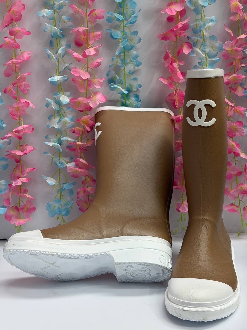 резиновые сапоги chanel,резиновые сапоги шанель,сапоги chanel,женские резиновые сапоги chanel черные,chanel черные резиновые сапоги для женщин