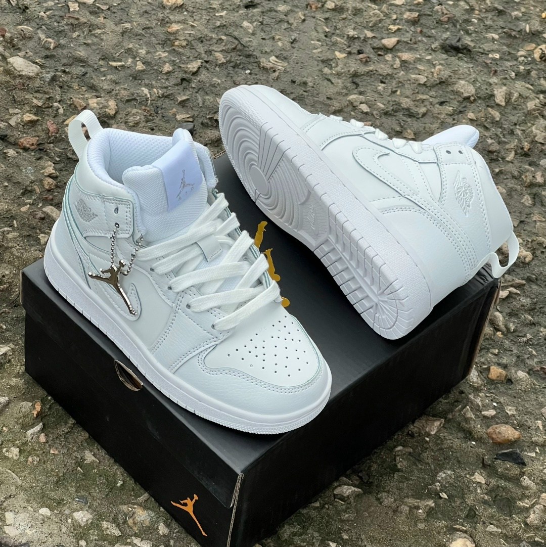 кроссовки,кроссовки детская,кроссовки подростковые,кроссовки nike air jordan,кроссовки соес