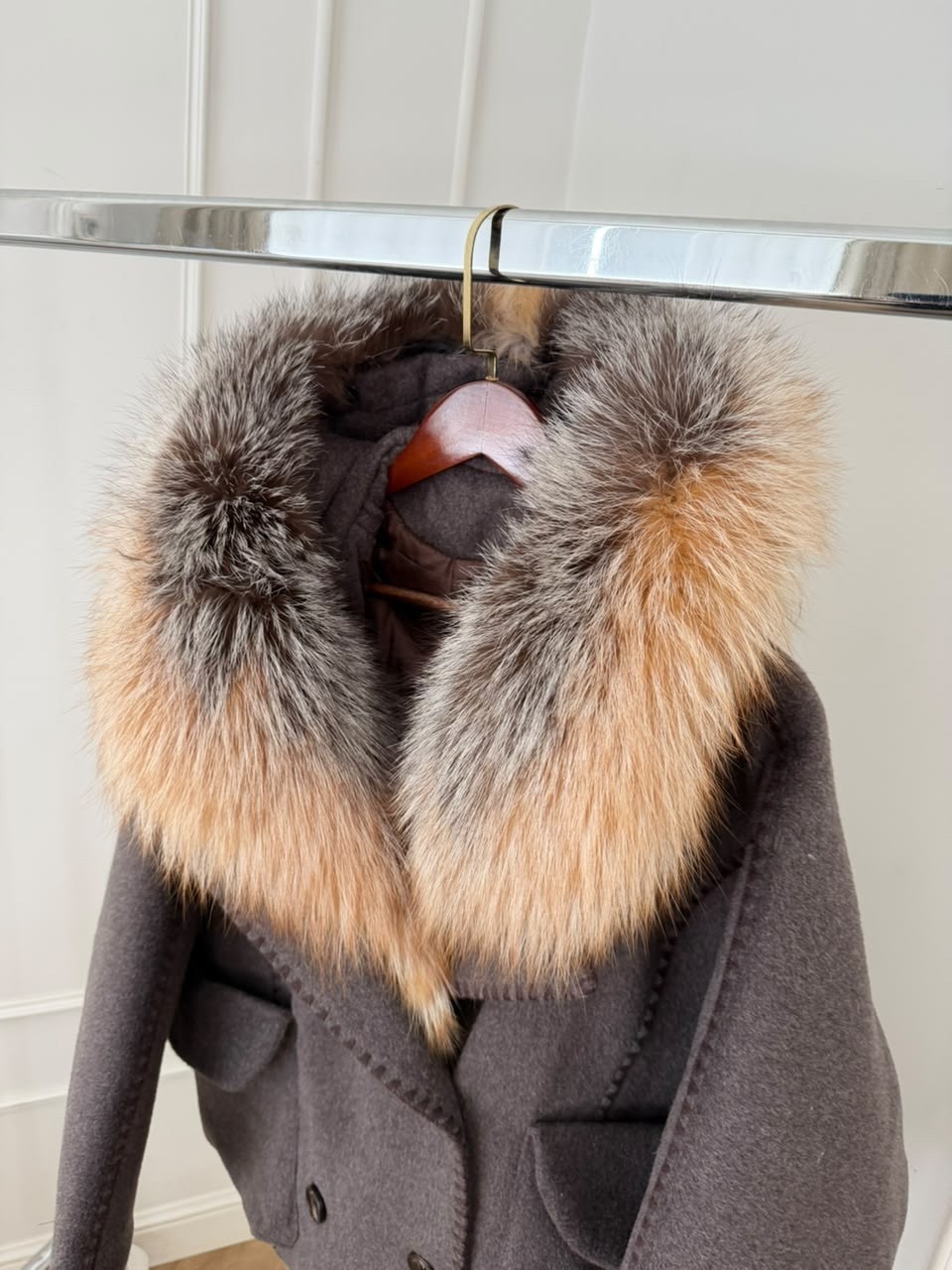 женский пуховик с натуральным мехом max mara premium,зимняя куртка-пальто оверсайз v8oss,пуховики с мехом,меховая куртка,зимняя куртка-пальто оверсайз