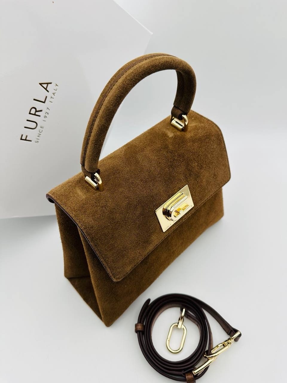 замшевая сумка,сумка,сумка женская furla,сумка из натуральной замши,сумка замшевая furla