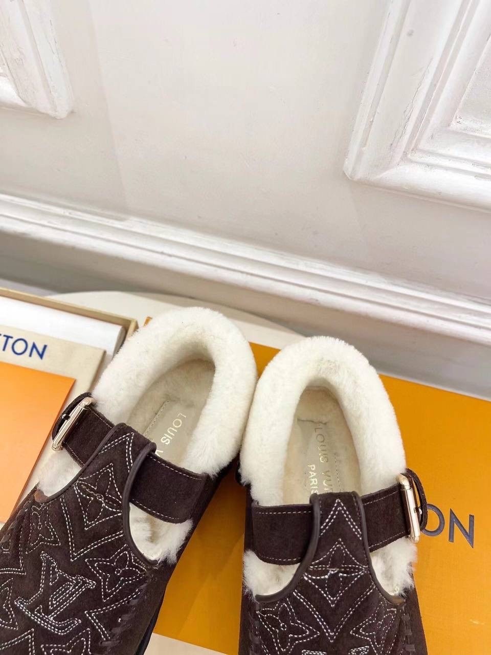 лоферы louis vuitton,женские замшевые ботинки louis vuitton colorado comfort на меху черные,,женские замшевые ботинки louis vuitton colorado comfort на меху бежевые,ботинки louis vuitton