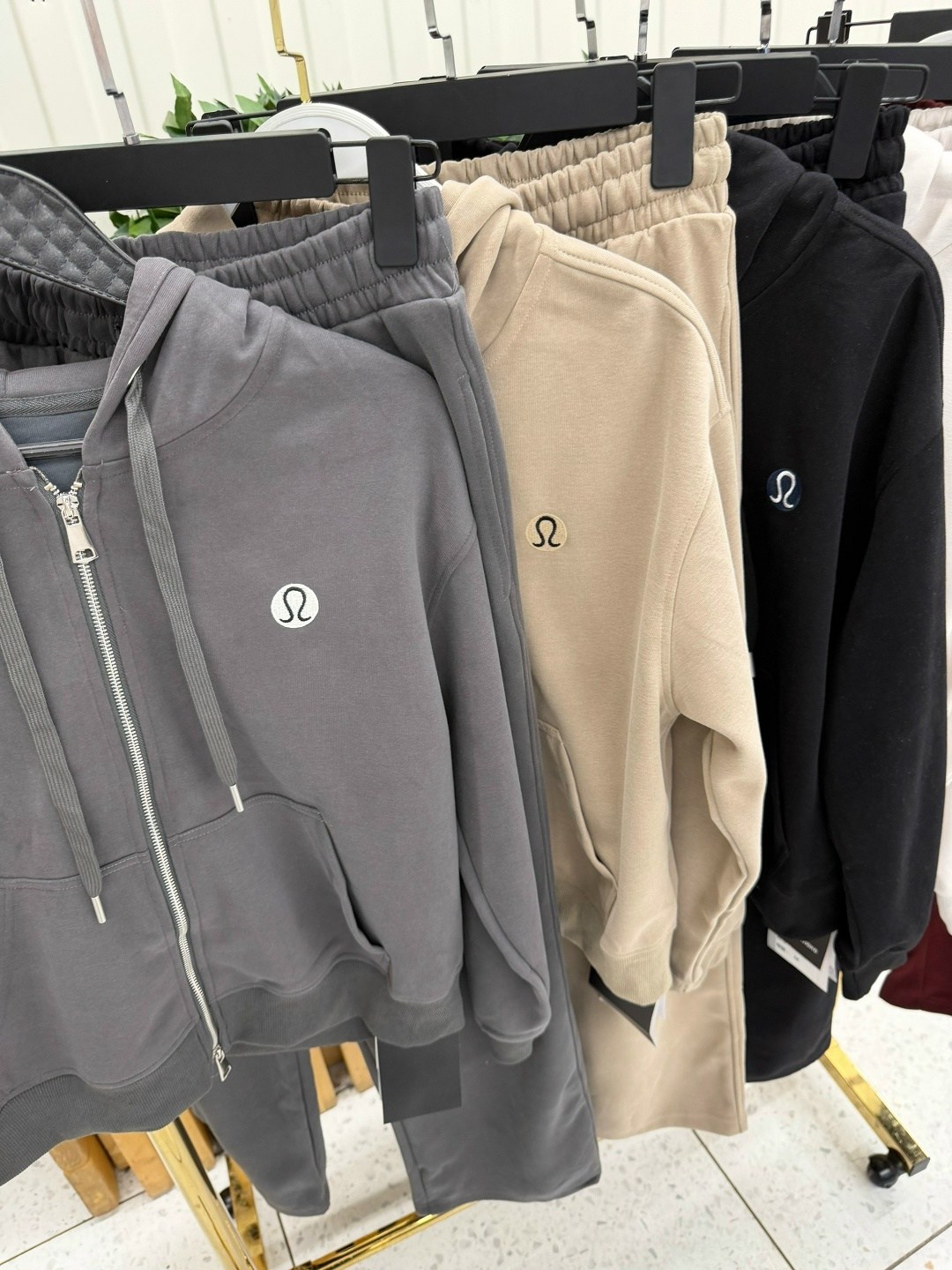 спортивный костюм,,одежда костюм,костюм двойка,женские костюмы