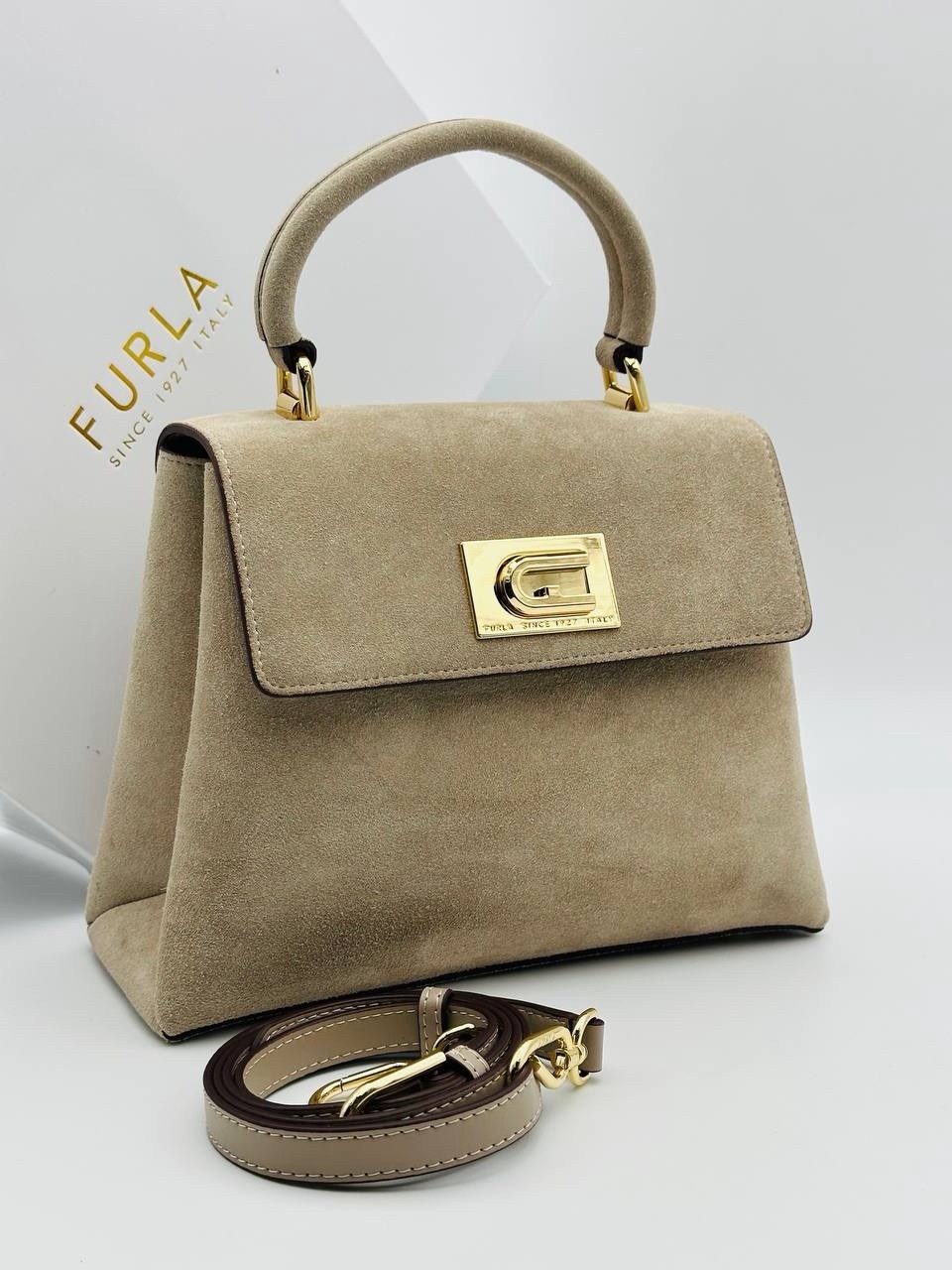 замшевая сумка,сумка,сумка женская furla,сумка из натуральной замши,сумка замшевая furla