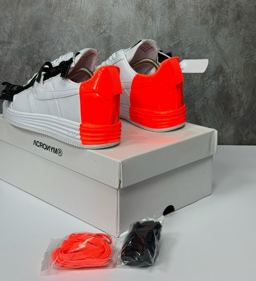 nike acronym lunar force 1,acronym x nike lunar force 1,nike x acronym lunar force 1 sp white & bright crimson,nike air force 1 acronym,nike force 1 low lunar acronym bright crimson