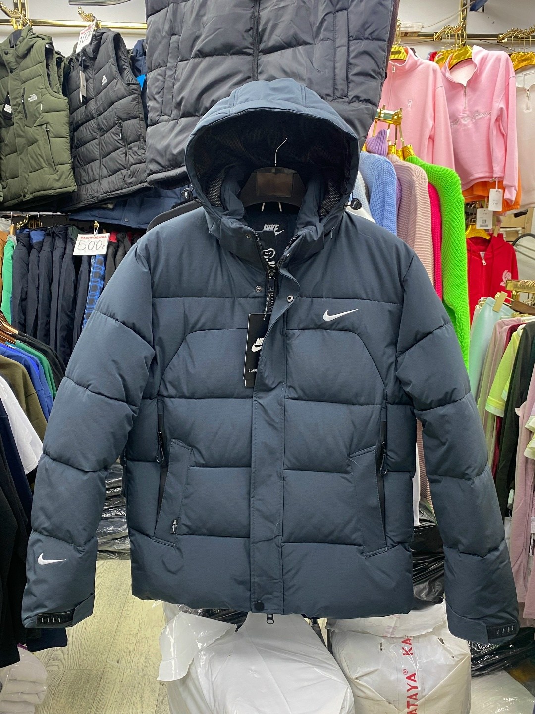 куртка зимняя nike,пуховик мужской nike,куртка зимняя nike цвет серый,куртка зимняя nike цвет черный,куртка зимняя