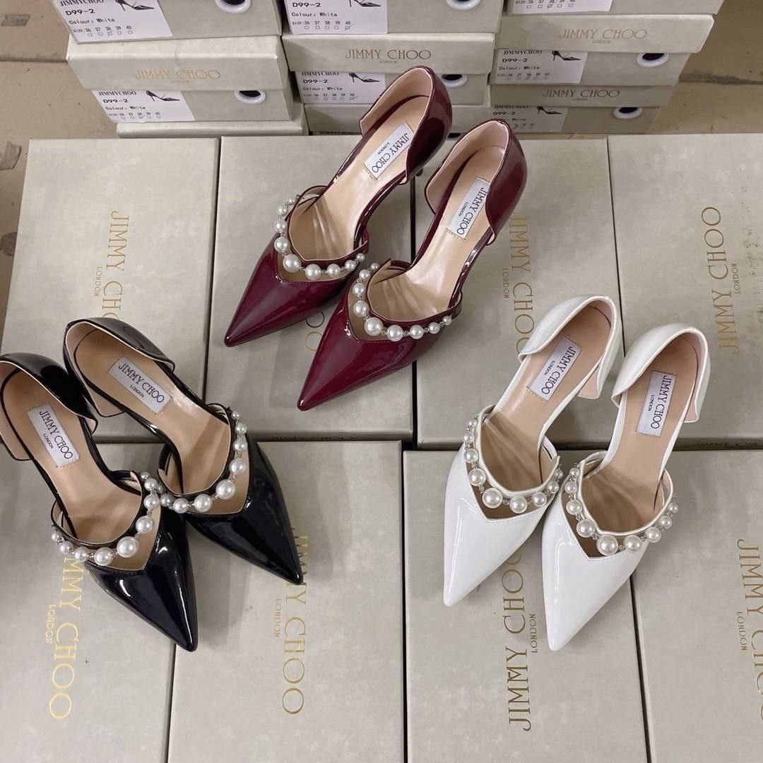 черные лаковые туфли jimmy choo с жемчугом,туфли jimmy choo,туфли женские jimmy choo,туфли на высоком каблуке прада jimmy choo,женские кожаные туфли jimmy choo 2026 черные с украшением под жемчуг
