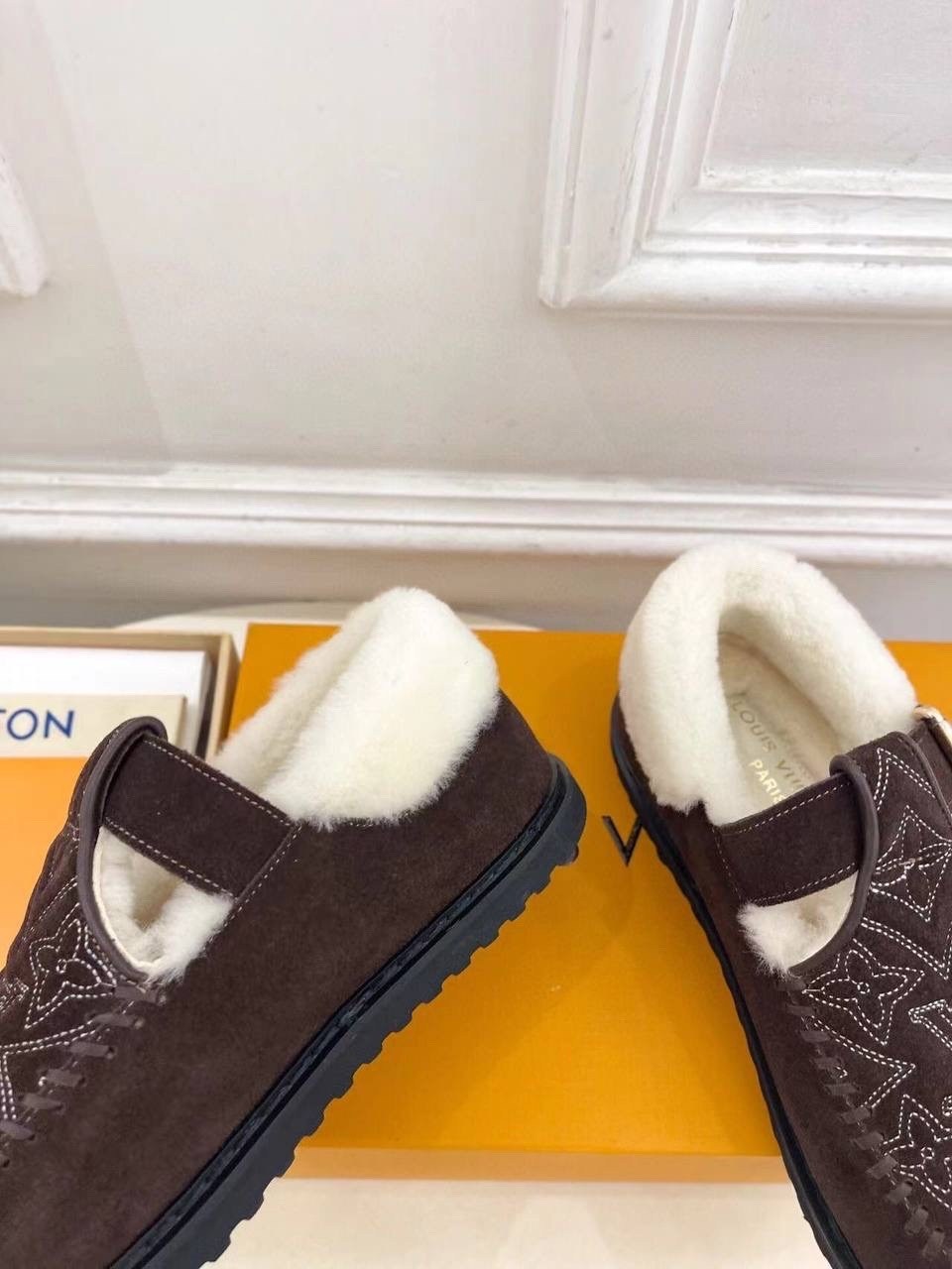 лоферы louis vuitton,женские замшевые ботинки louis vuitton colorado comfort на меху черные,,женские замшевые ботинки louis vuitton colorado comfort на меху бежевые,ботинки louis vuitton