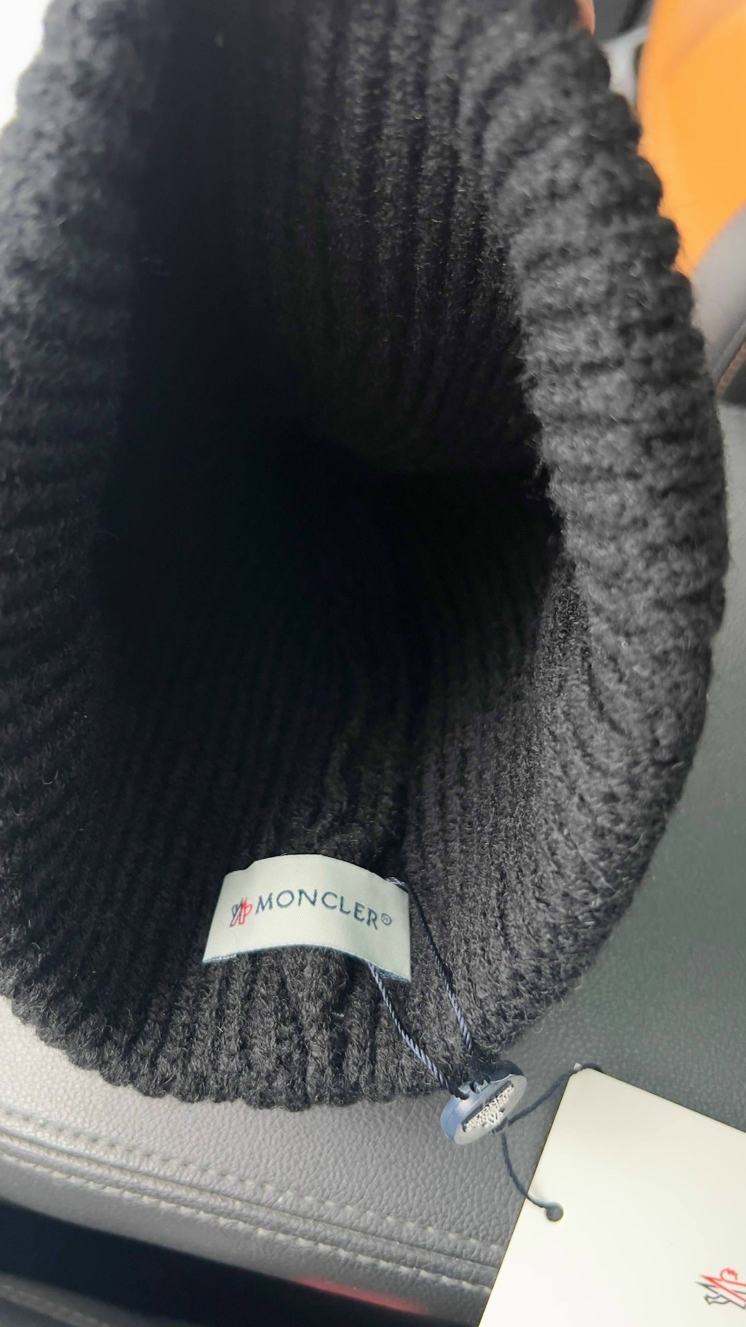 шапка moncler,мужские шапки moncler,шапка moncler черный,moncler черная шерстяная шапка для женщин,moncler шапка бини с нашивкой-логотипом серый