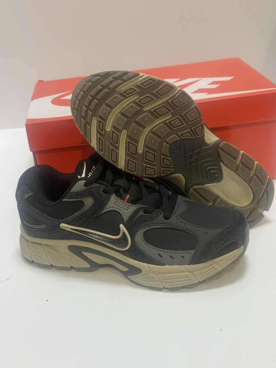 кроссовки nike v 5 rnr,nike кроссовки,мужские кроссовки nike,кроссовок nike,nike v 5 rnr