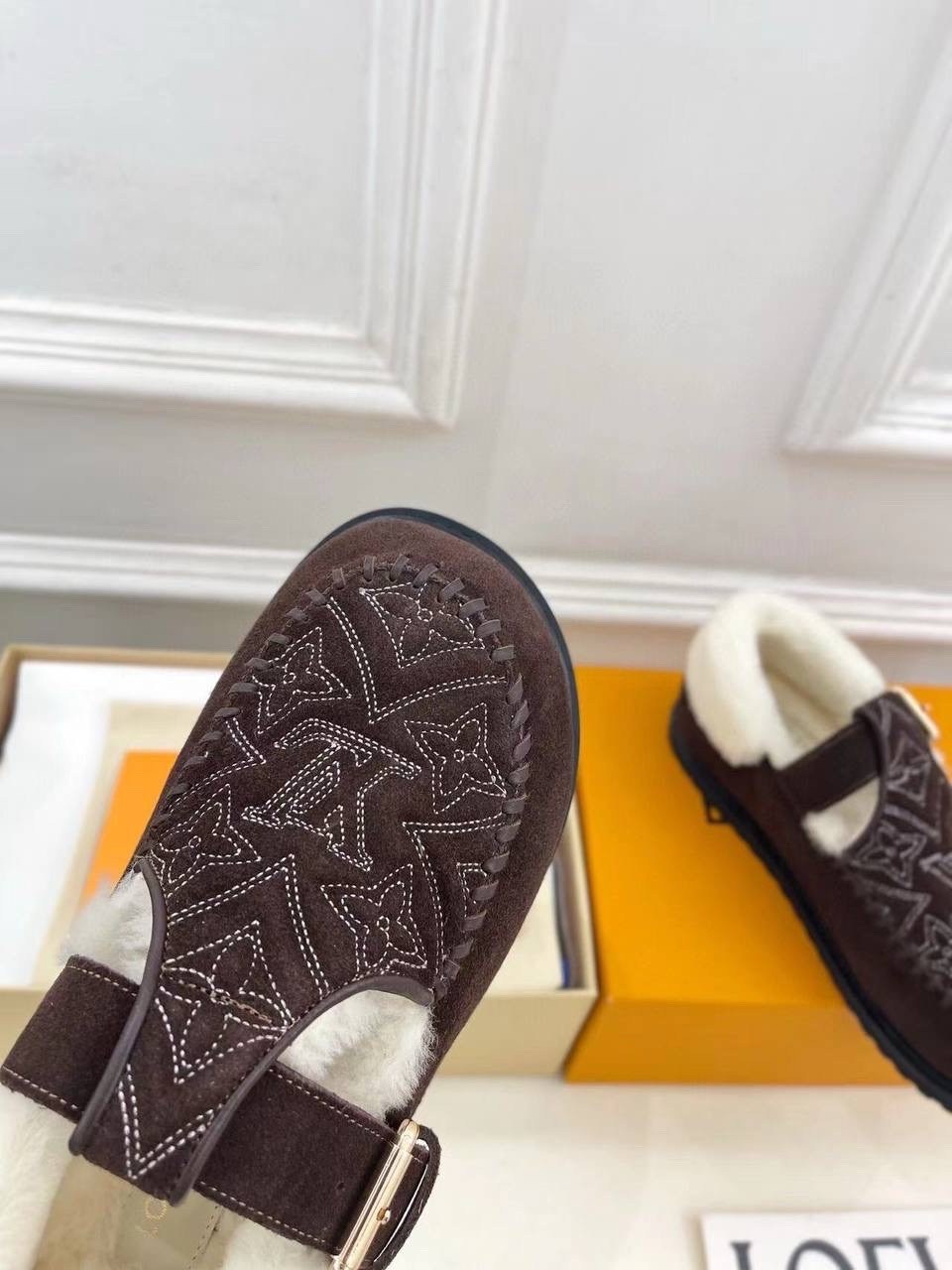 лоферы louis vuitton,женские замшевые ботинки louis vuitton colorado comfort на меху черные,,женские замшевые ботинки louis vuitton colorado comfort на меху бежевые,ботинки louis vuitton