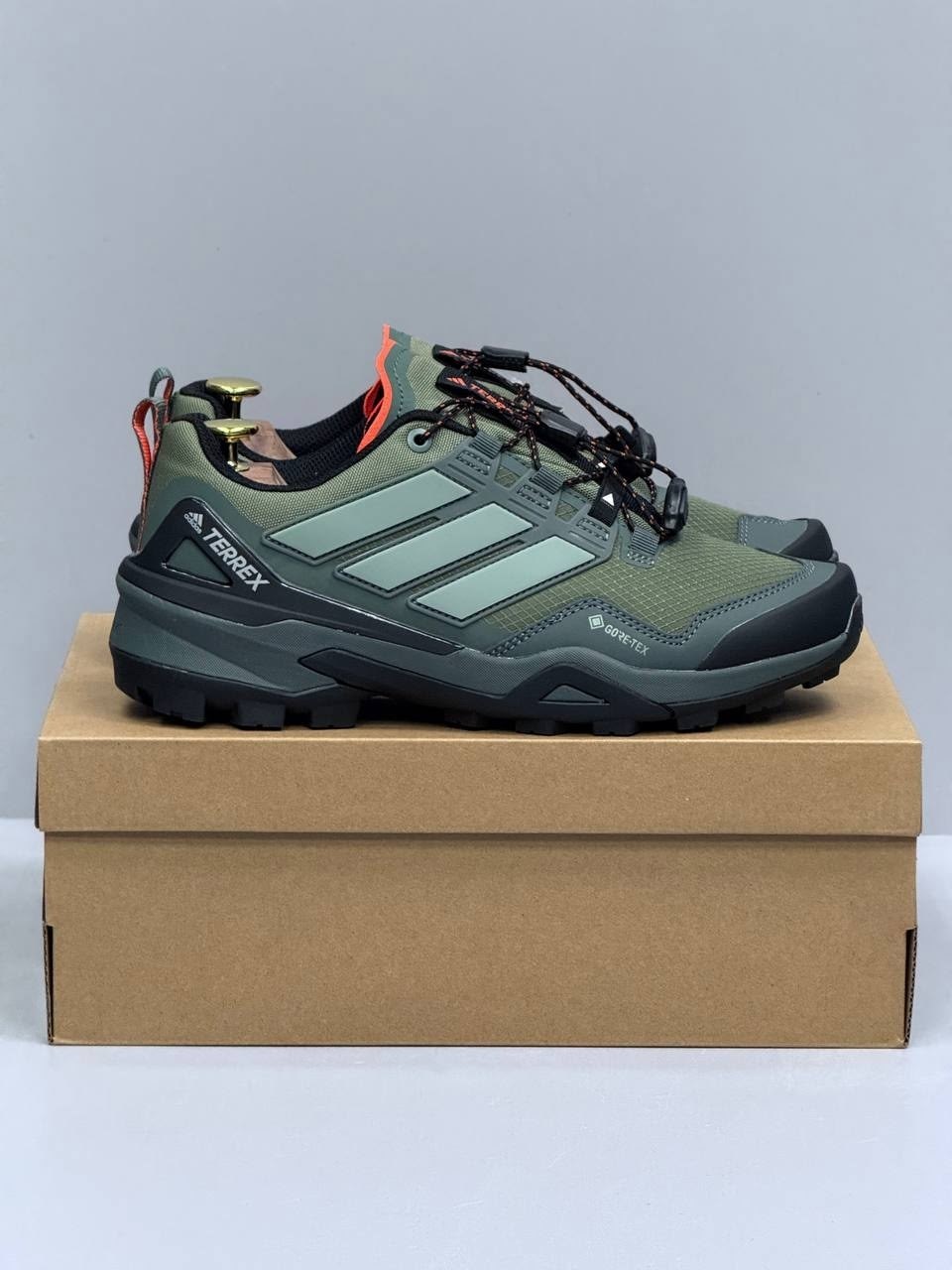кроссовки adidas terrex,треккинговая  adidas terrex skychaser,кроссовки мужские adidas terrex,треккинговые кроссовки adidas outdoor terrex,adidas terrex