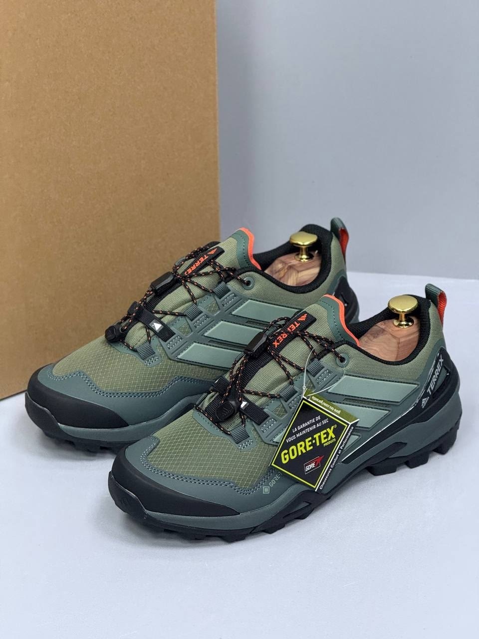 кроссовки adidas terrex,треккинговая  adidas terrex skychaser,кроссовки мужские adidas terrex,треккинговые кроссовки adidas outdoor terrex,adidas terrex