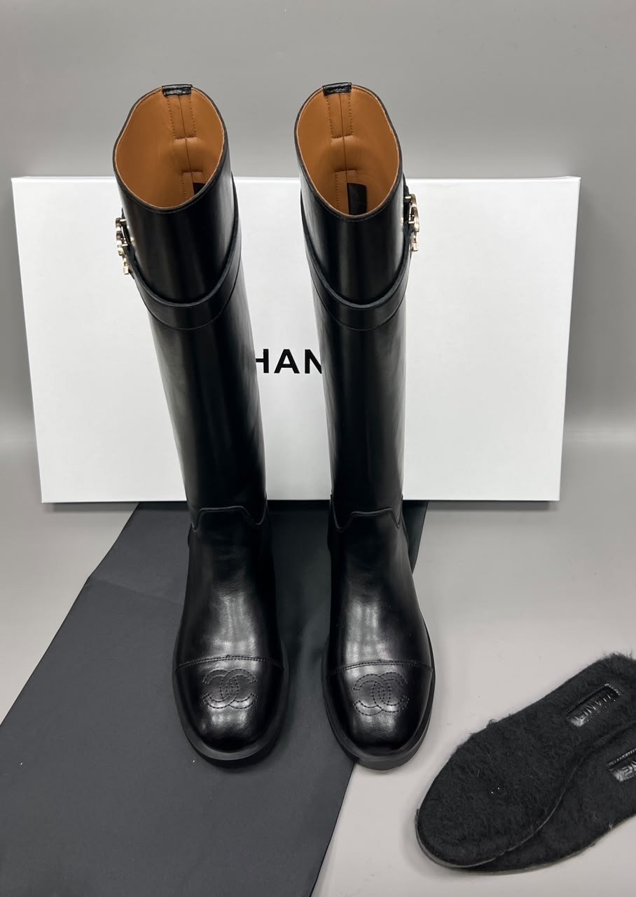 резиновые сапоги chanel,сапоги chanel,сапоги шанель,резиновые сапоги шанель,сапоги chanel кожаные черные