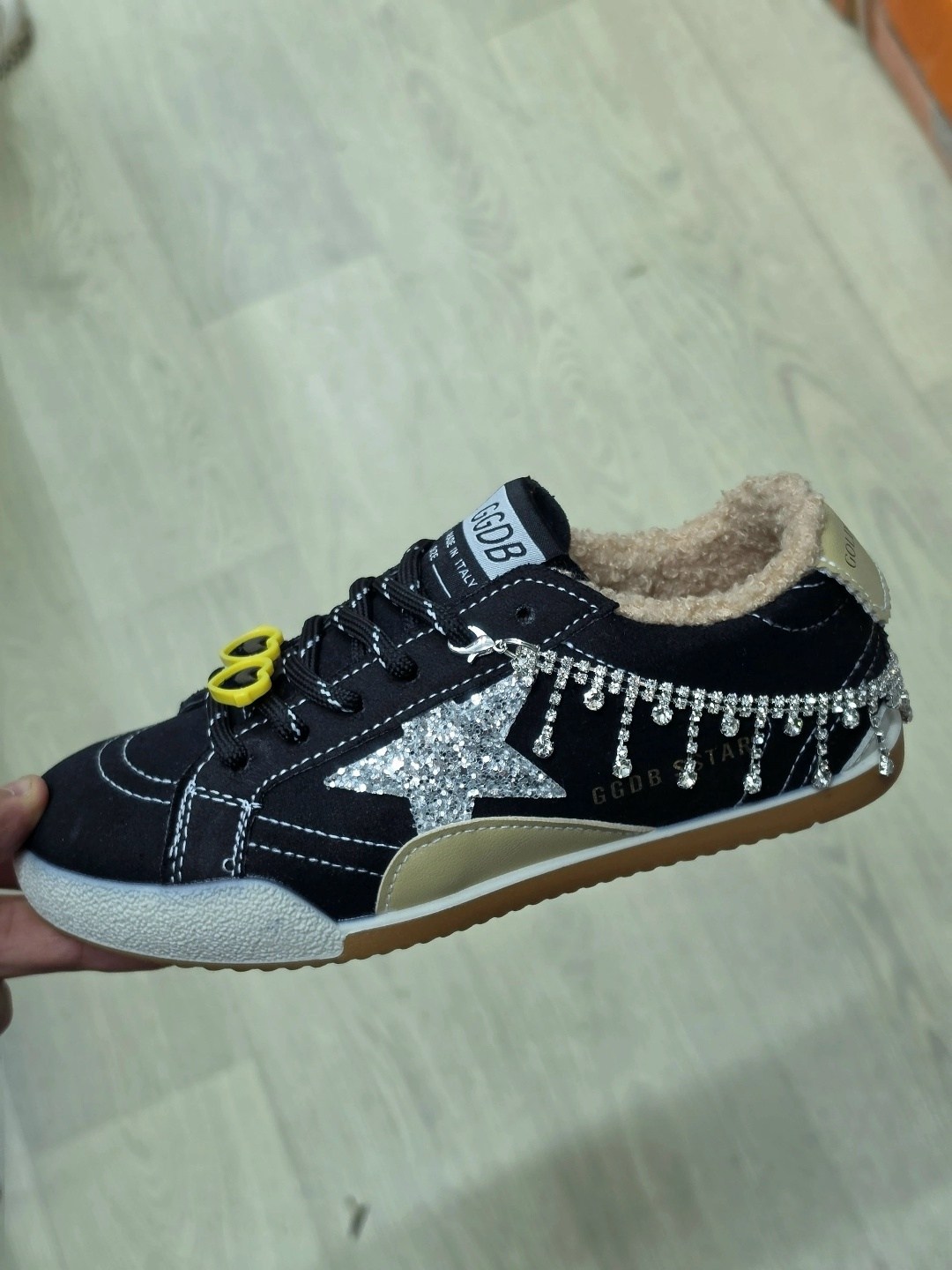 ,кроссовки golden goose,женские кеды golden goose,блестящие кроссовки,женские кроссовки