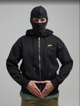 Свитер