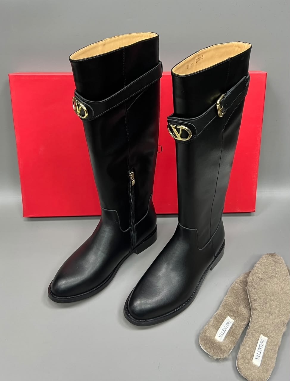 брендовые сапоги gucci женские кожаные на низком каблуке,женские осенние сапоги gucci черные кожаные,сапоги gucci кожаные черные,женские сапоги,брендовые женские сапоги gucci из натуральной кожи