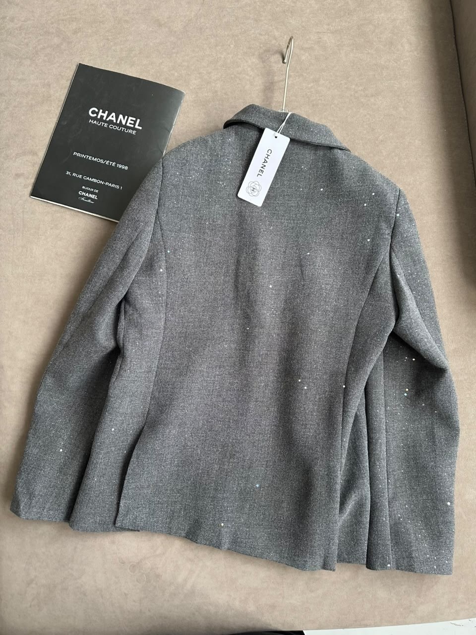 пиджак chanel,твидовый жакет chanel,пиджак женский в стиле шанель,жакет chanel,кардиган шанель