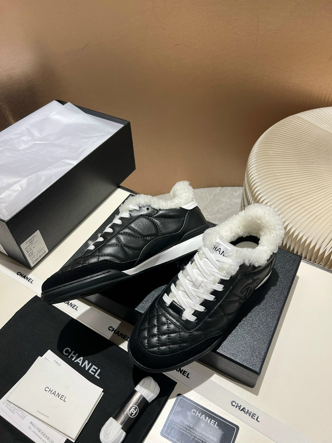 ,женские кроссовки chanel,chanel кроссовки,кроссовки женскиe,кроссовки шанели