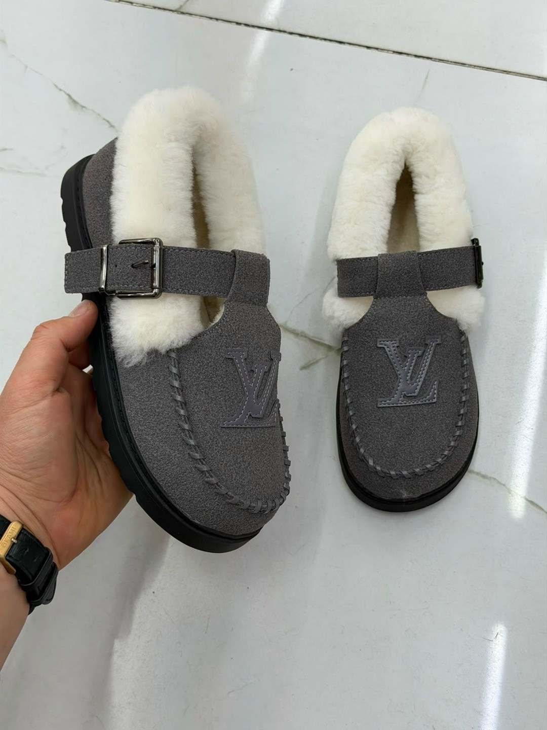 женские замшевые ботинки louis vuitton colorado comfort на меху черные,,туфли louis vuitton colorado comfort зима премиум,ботинки louis vuitton,лоферы louis vuitton