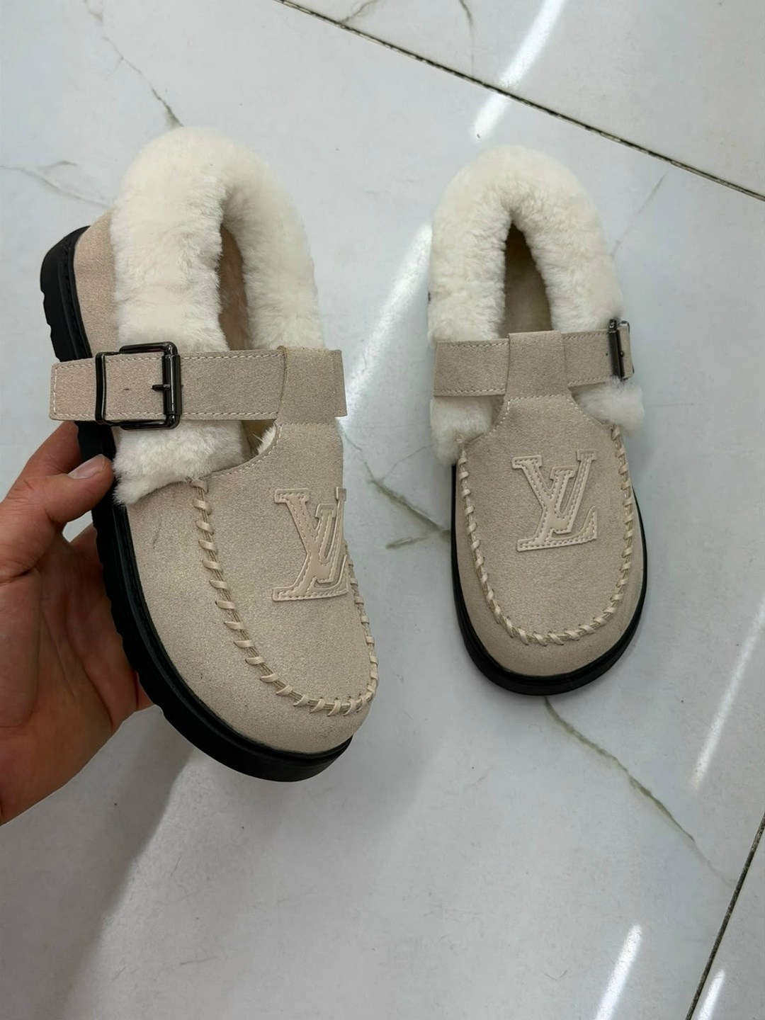 женские замшевые ботинки louis vuitton colorado comfort на меху черные,,туфли louis vuitton colorado comfort зима премиум,ботинки louis vuitton,лоферы louis vuitton