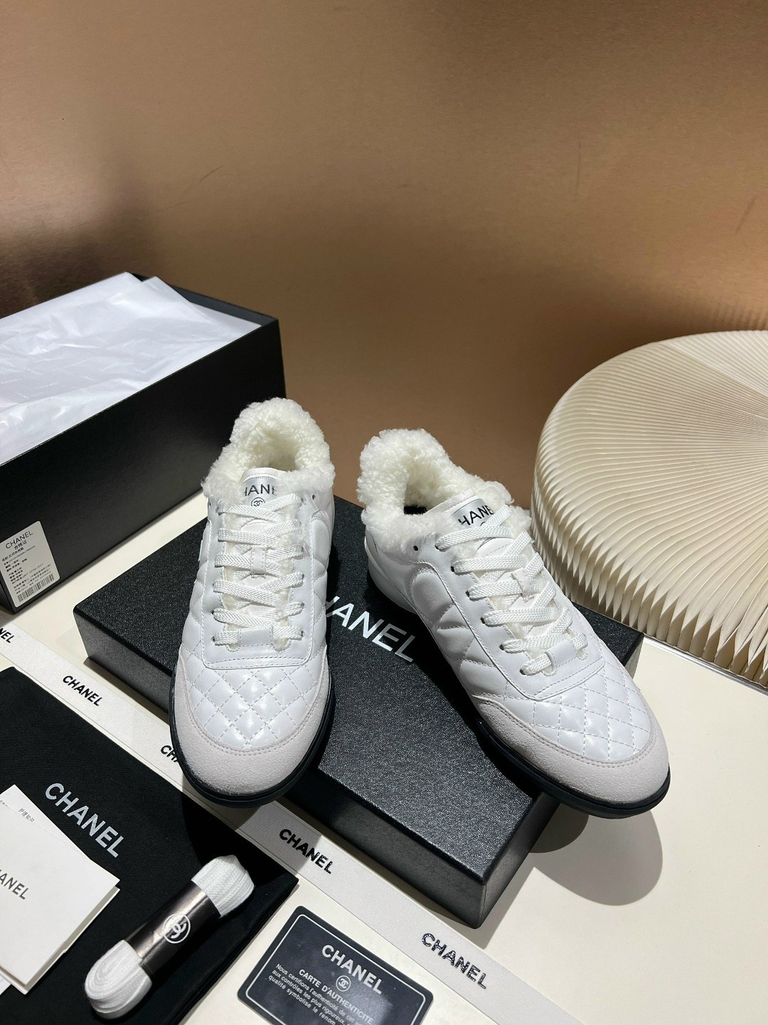 ,женские кроссовки chanel,chanel кроссовки,кроссовки женскиe,кроссовки шанели