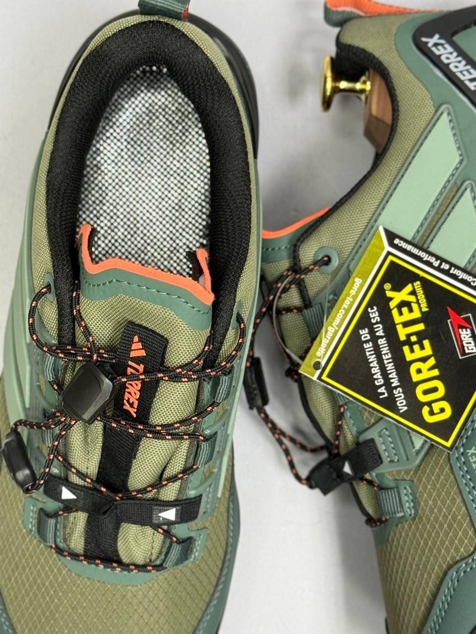 кроссовки adidas terrex,треккинговая  adidas terrex skychaser,кроссовки мужские adidas terrex,треккинговые кроссовки adidas outdoor terrex,adidas terrex
