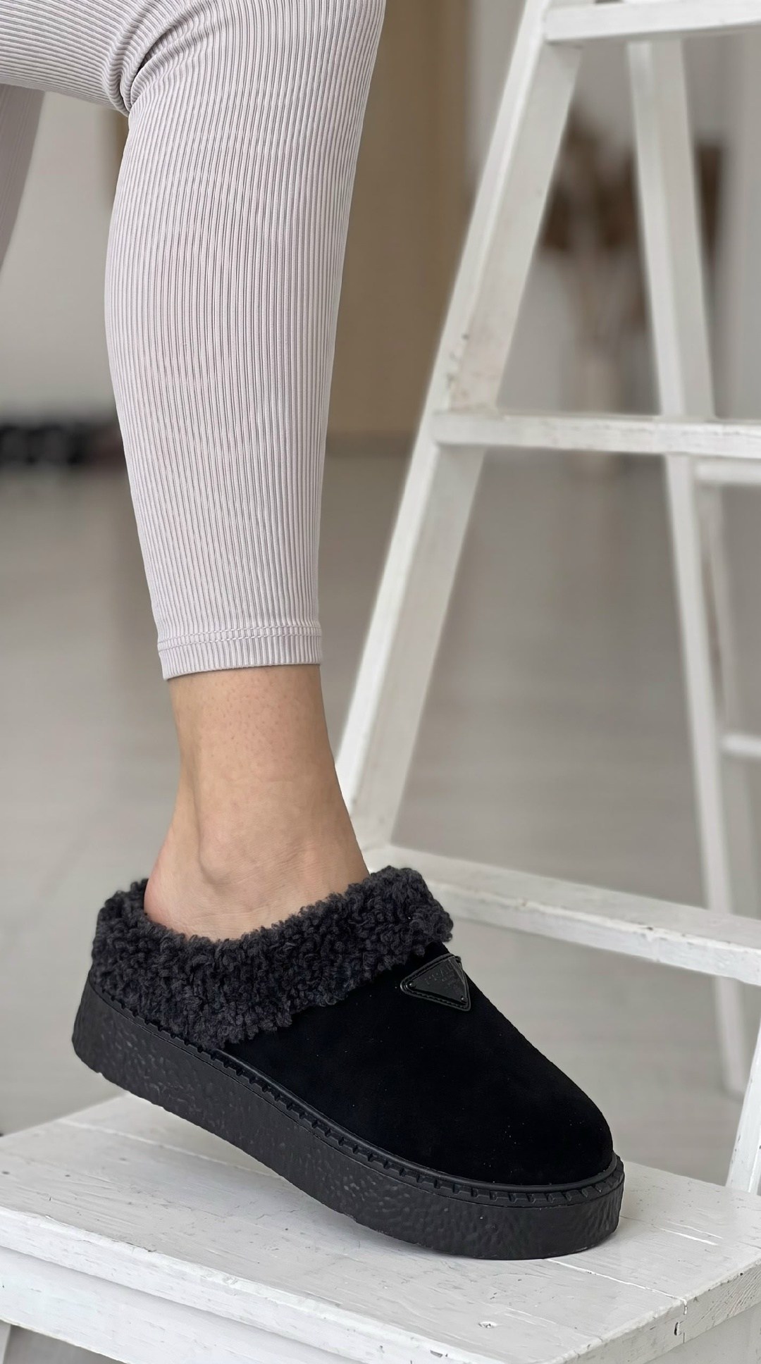 угги женские,,тапочки модные,угги черный,угги короткие