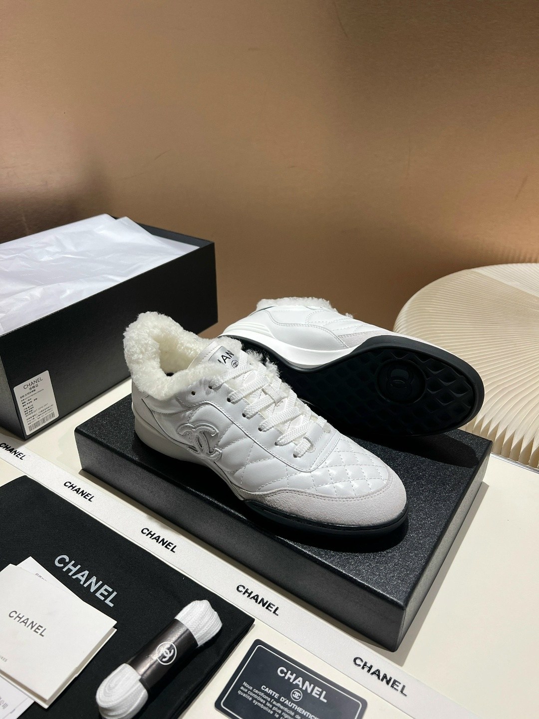 ,женские кроссовки chanel,chanel кроссовки,кроссовки женскиe,кроссовки шанели