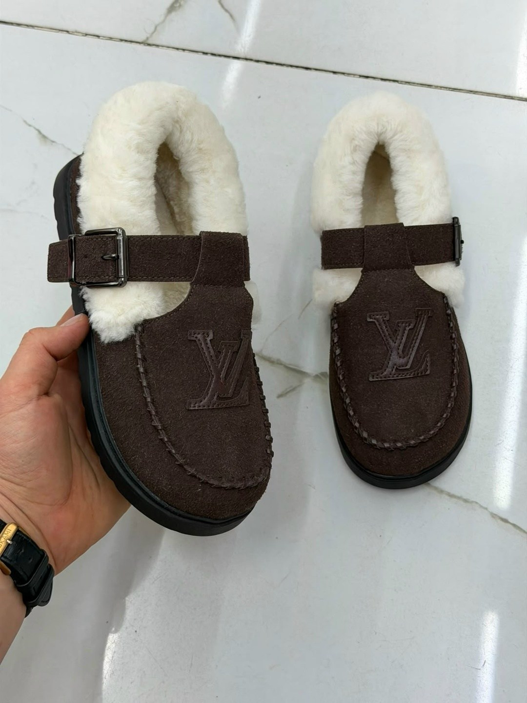 женские замшевые ботинки louis vuitton colorado comfort на меху черные,,туфли louis vuitton colorado comfort зима премиум,ботинки louis vuitton,лоферы louis vuitton
