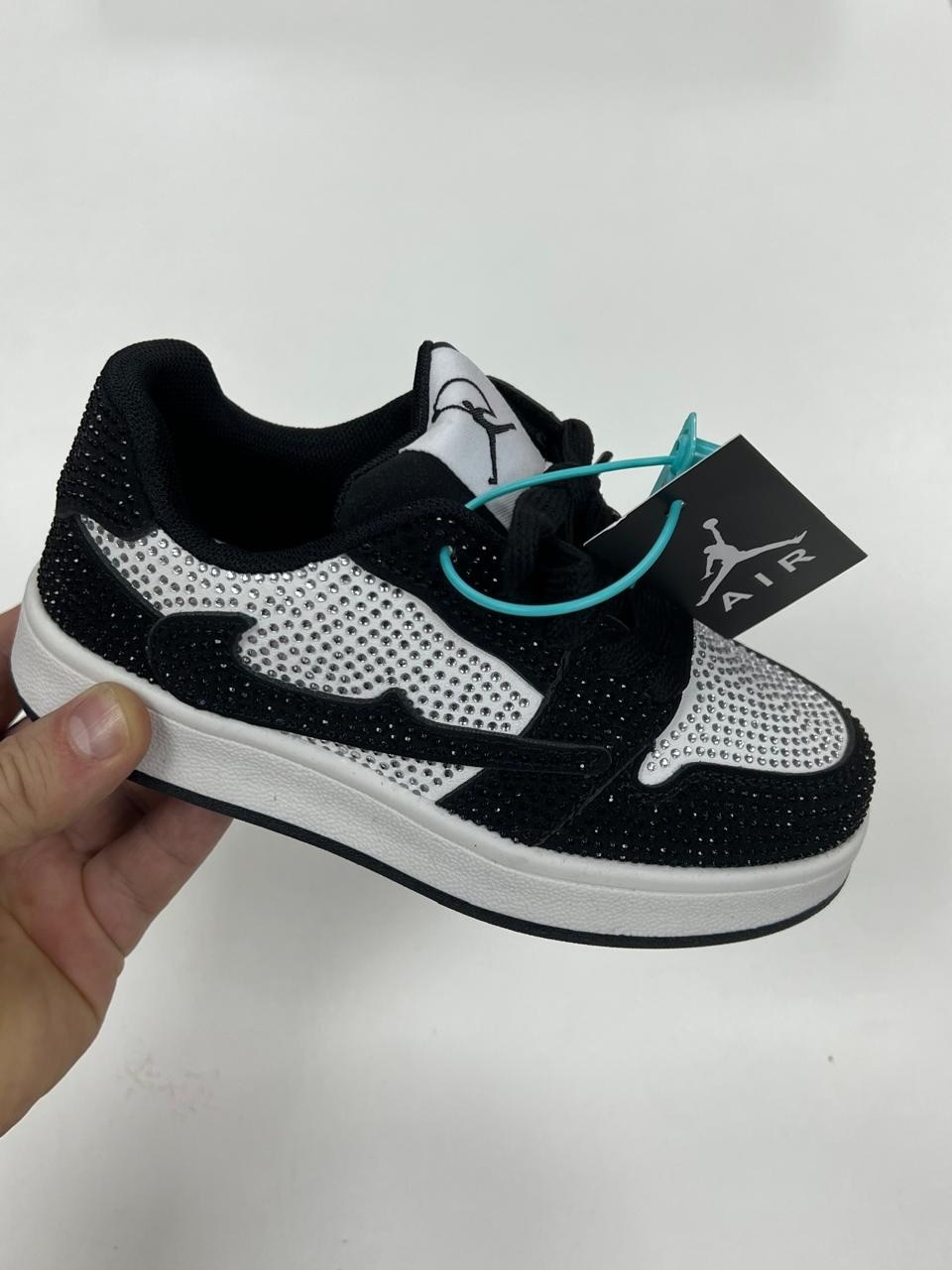 swarovski air jordan 1 low og shadow hm9208-001,кроссовки,swarovski air jordan 1 low hm9208-001,swarovski x nike air jordan 1 low og “stealth”,air jordan 1 low swarovski