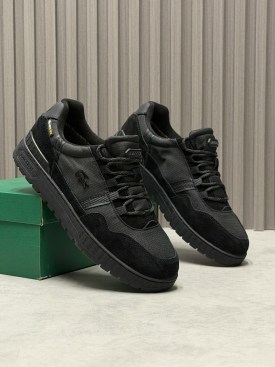 Кроссовки