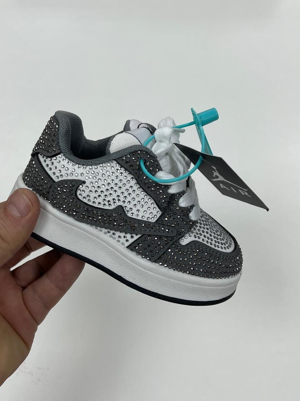 кроссовки,swarovski x air jordan 1 low og 2025,кроссовки jordan,кроссовки jordan air jordan 1 low,air jordan 1 low