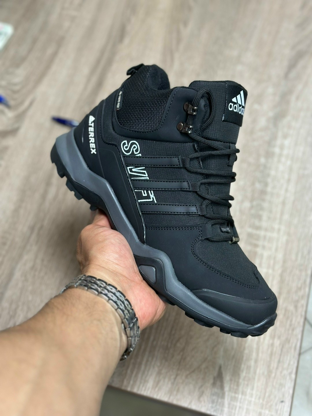 зимние ботинки adidas climaproof высокие,зимние кроссовки адидас терекс,зимние кроссовки adidas,мужские кроссовки зимние adidas terrex с мехом,кроссовки зимние adidas terrex