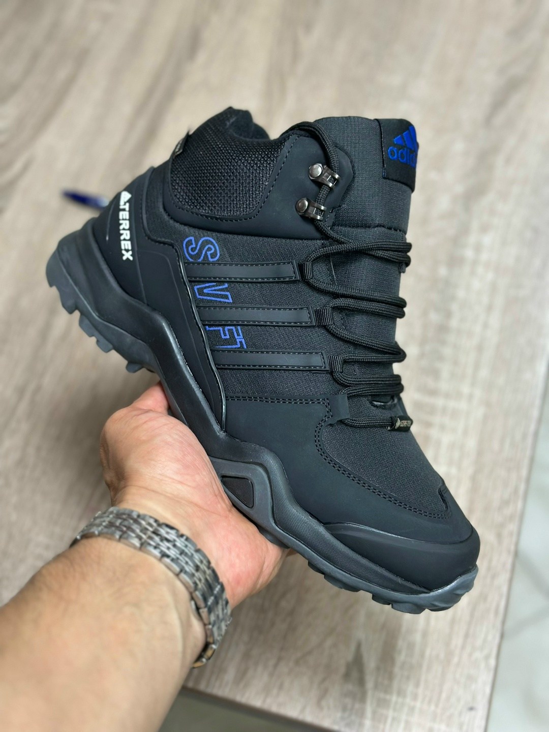 зимние ботинки adidas climaproof высокие,зимние кроссовки адидас терекс,зимние кроссовки adidas,мужские кроссовки зимние adidas terrex с мехом,кроссовки зимние adidas terrex