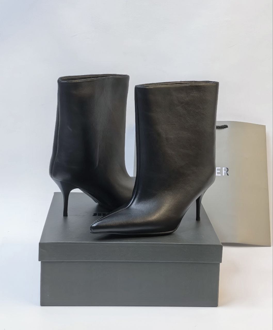 balenciaga ботильоны,женские кожаные сапоги balenciaga 2026 черные,сапоги balenciaga,,ботильоны женские