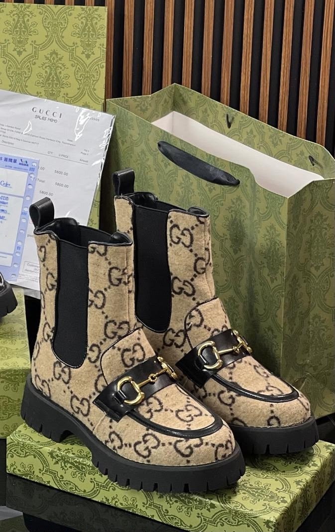 ботинки gucci,парусиновые ботинки челси с узором gg gucci коричневый,ботинки gucci с фирменным узором,ботинки гуччи,женские ботинки gucci