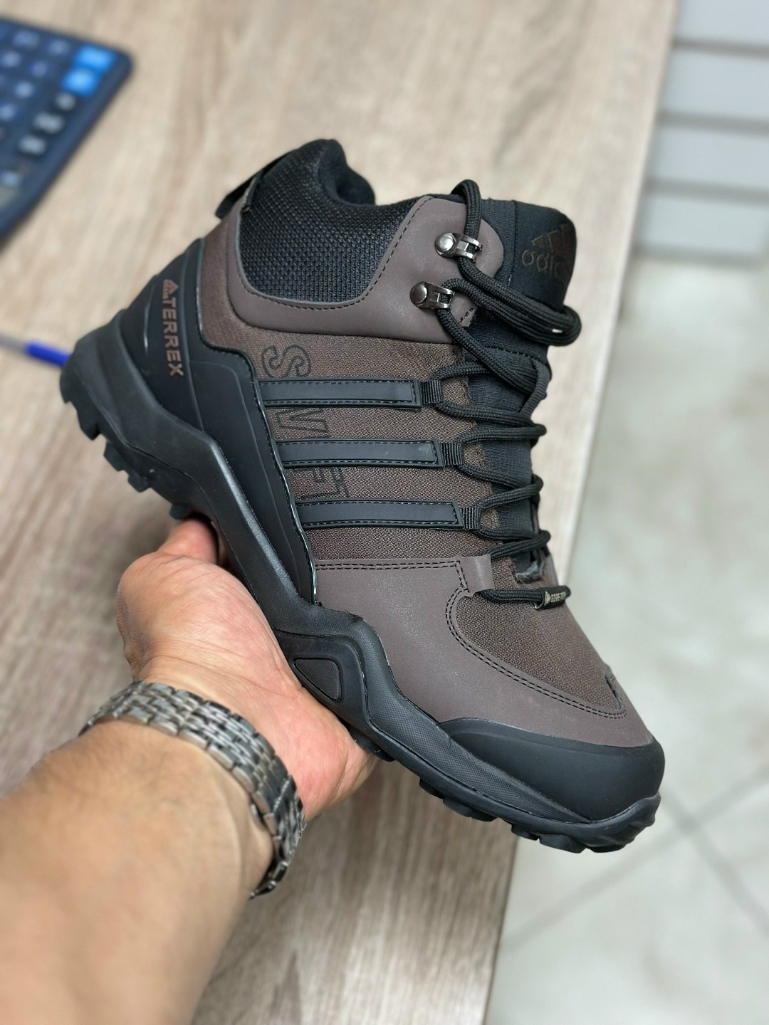 зимние ботинки adidas climaproof высокие,зимние кроссовки адидас терекс,зимние кроссовки adidas,мужские кроссовки зимние adidas terrex с мехом,кроссовки зимние adidas terrex