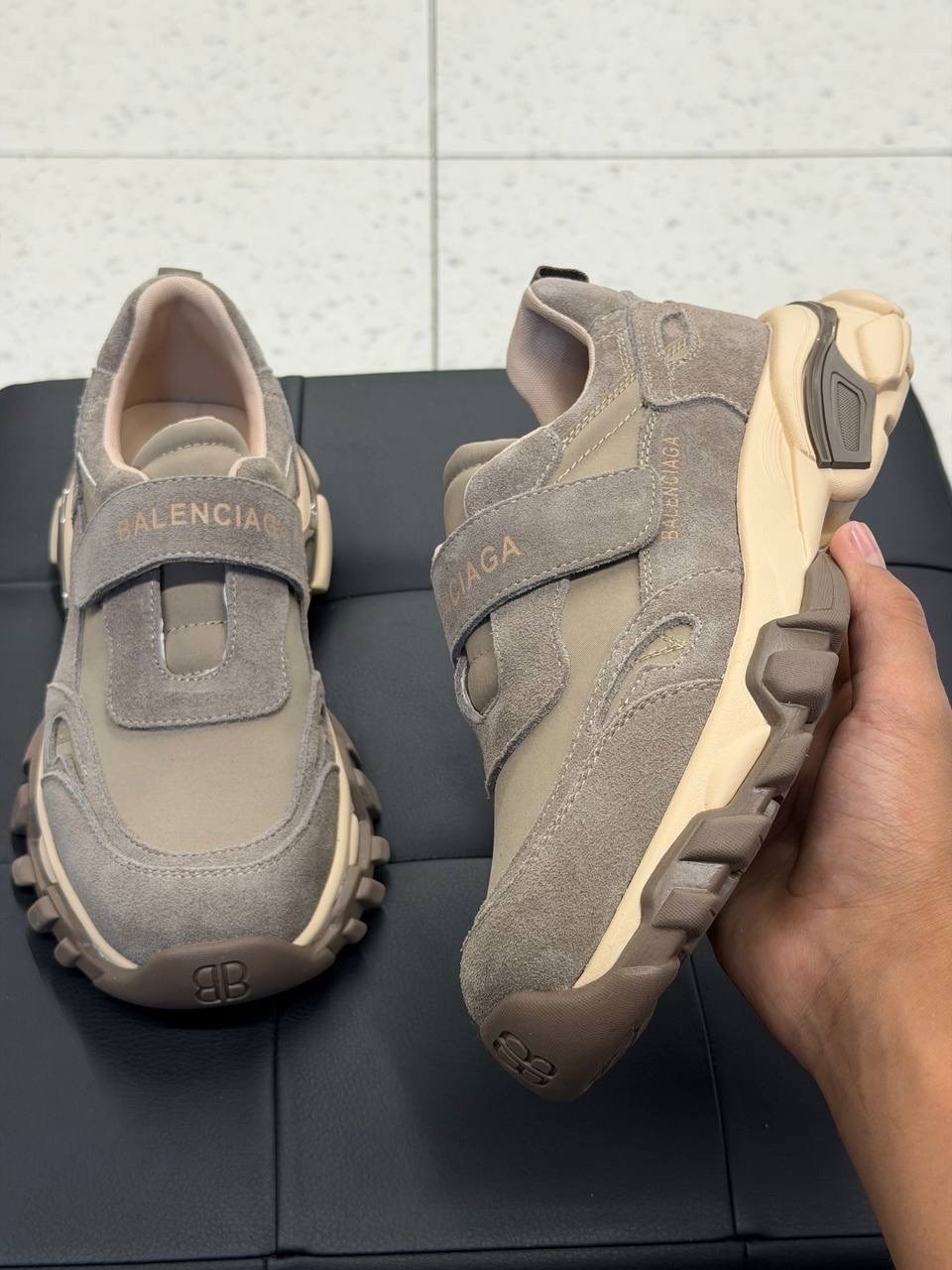 ,кроссовки женские balenciaga,кроссовки balenciaga,кроссовки balenciaga triple s,кроссы баленсиага женские оригинал