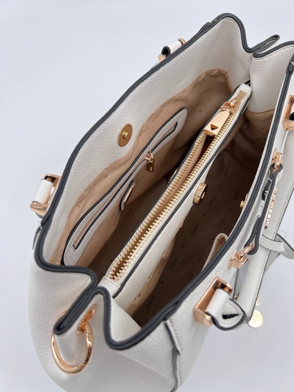 сумка guess белая,сумка guess женская,сумки guess,сумка guess женская белая,сумка белая