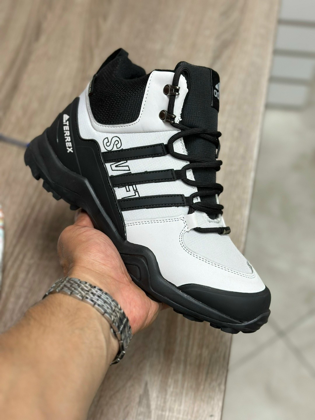 зимние ботинки adidas climaproof высокие,зимние кроссовки адидас терекс,зимние кроссовки adidas,мужские кроссовки зимние adidas terrex с мехом,кроссовки зимние adidas terrex