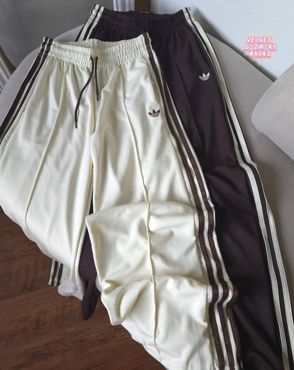спортивные штаны коричневого цвета adidas originals,спортивные брюки,спортивные брюки adidas originals,спортивные брюки adidas,повседневные брюки
