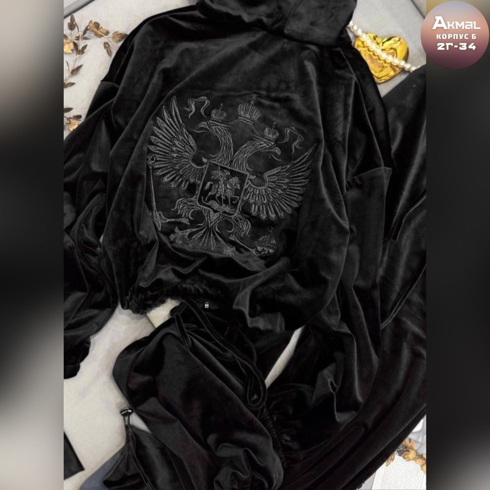 костюм велюровый,спортивные костюм,костюм из велюра,велюровый костюм женский,велюровый костюм со стразами