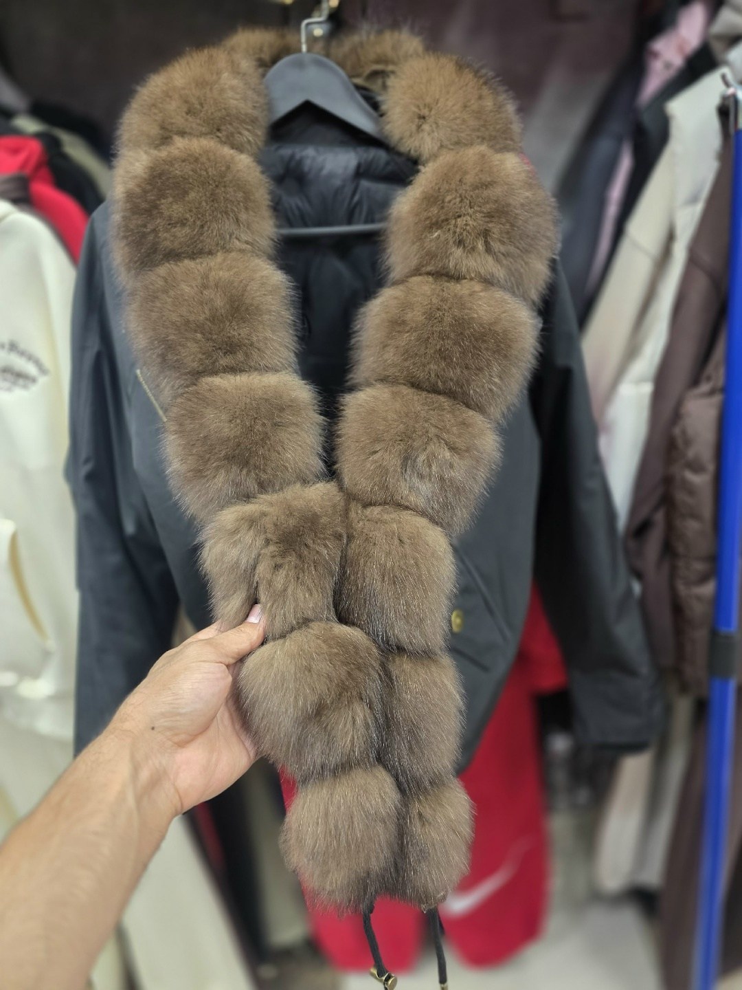 парка с натуральным мехом,парки с мехом,парка с мехом,зимняя парка с натуральным мехом,парки с мехом песец