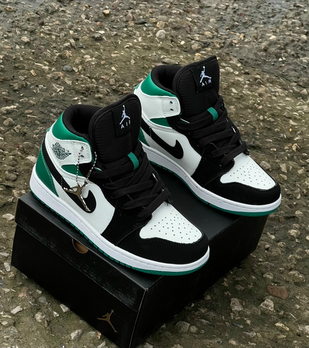 кросcовки jordan,кроссовки,кроссовки джорданы,nike air jordan 1 retro high,кроссовок
