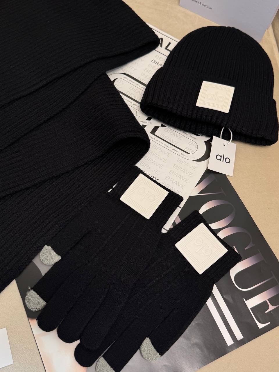комплект шапка, шарф, перчатки prada,шапка шарф и перчатки,комплект шапка шарф перчатки женский,набор шапка шарф перчатки,комплект шапка шарф перчатки