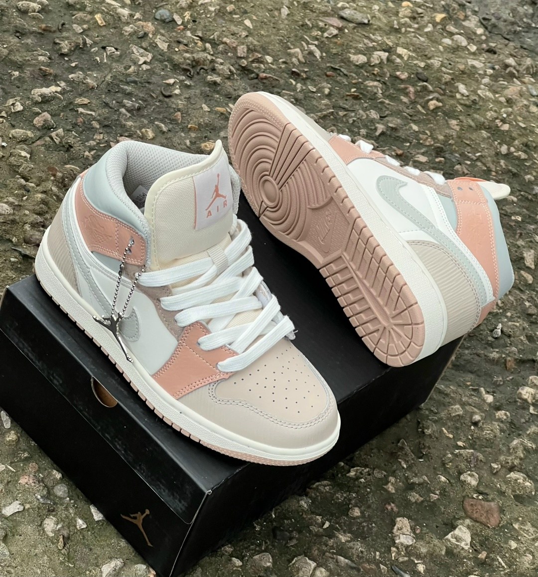nike air jordan 1 mid milan,женские кроссовки nike air jordan 1 mid,nike air jordan 1 mid,женские кроссовки nike,кроссовки