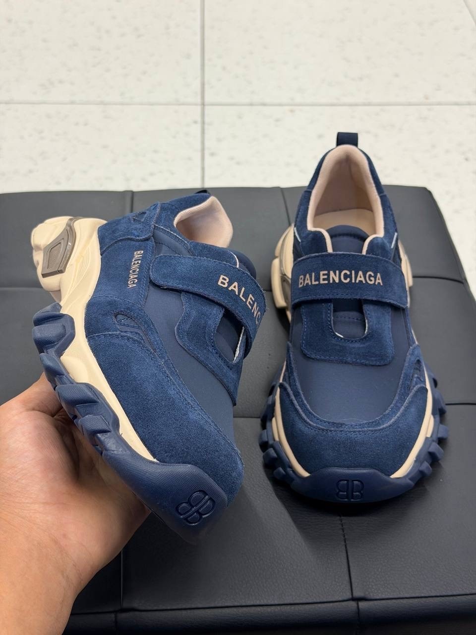 ,кроссовки женские balenciaga,кроссовки balenciaga,кроссовки balenciaga triple s,кроссы баленсиага женские оригинал